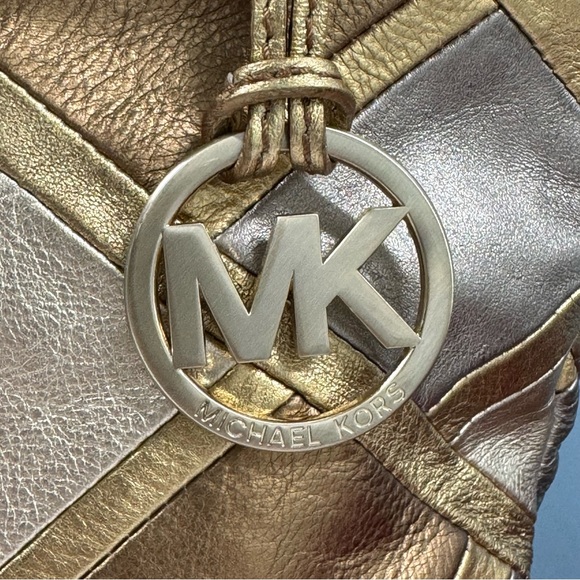 🤎PRICE NOW FIRM NWOT METALLIC LEATHER HOBO - Picture 3 of 13